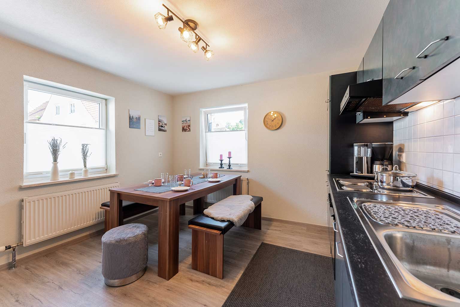 Wohnzeit-Haus-Malea_kueche-esszimmer